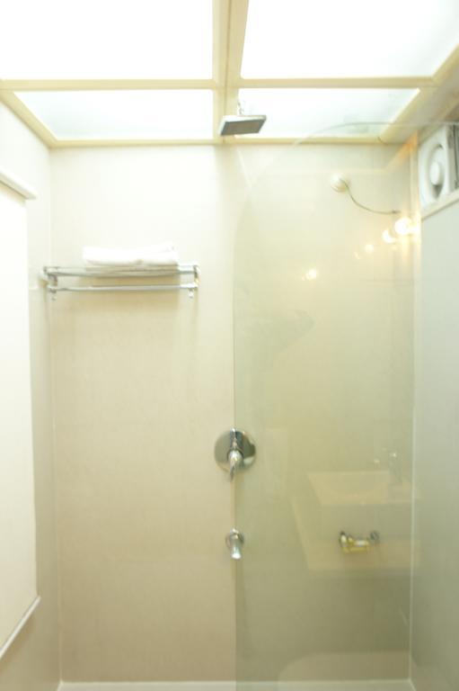 Hotel Surya Prime Kota  Room photo